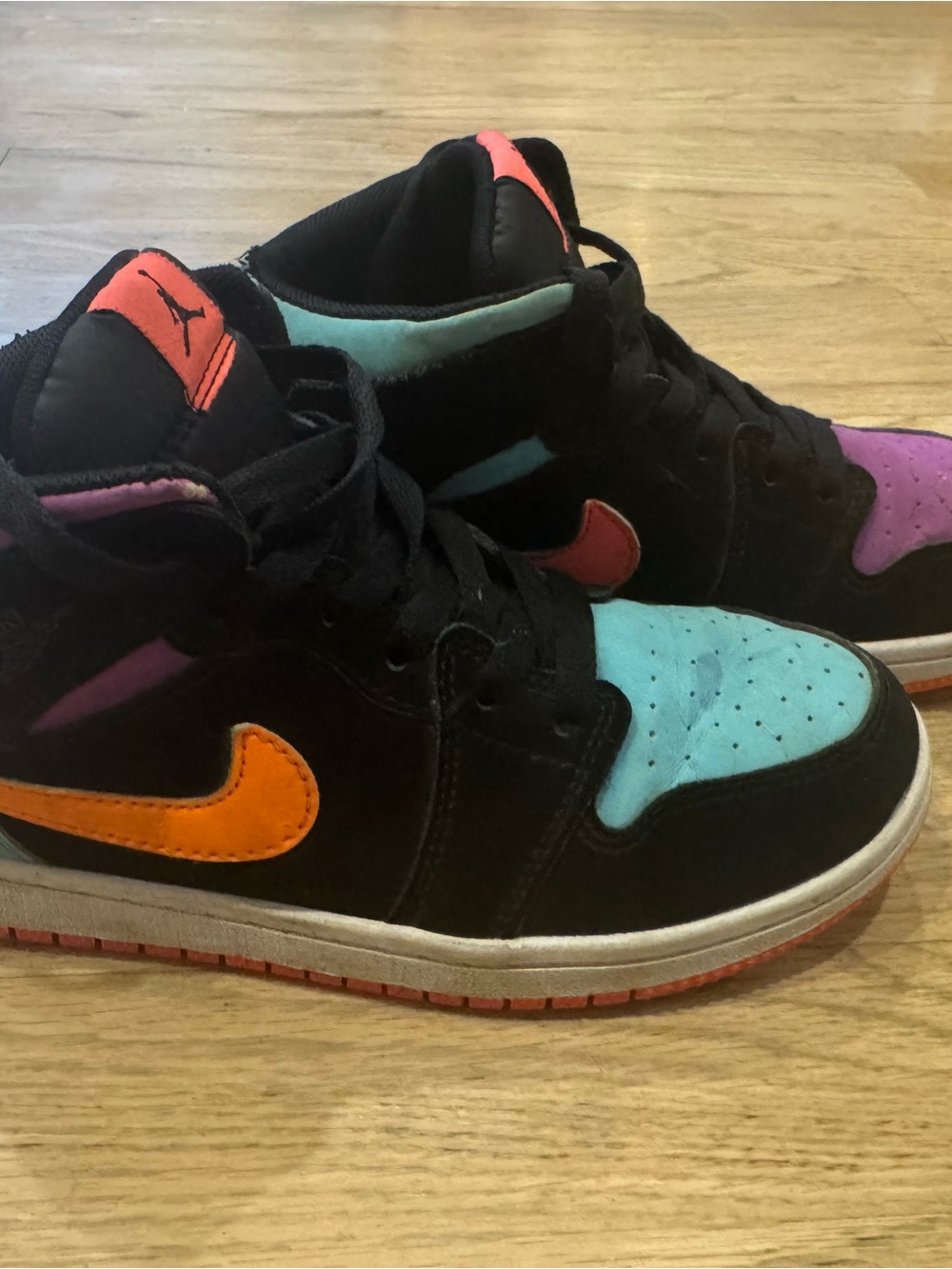 Nike air Jordan 1 mid multi color youth sneakers